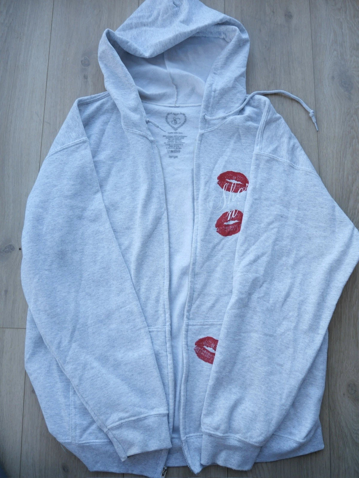 OFFICIAL Sabrina Carpenter Short n Sweet Tour 2025 Grey Zip Up Hoodie LARGE